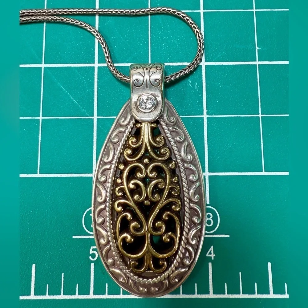 Brighton Castillo Elegant‎ Filigree Pendant Necklace Swirling Pattern Reversible